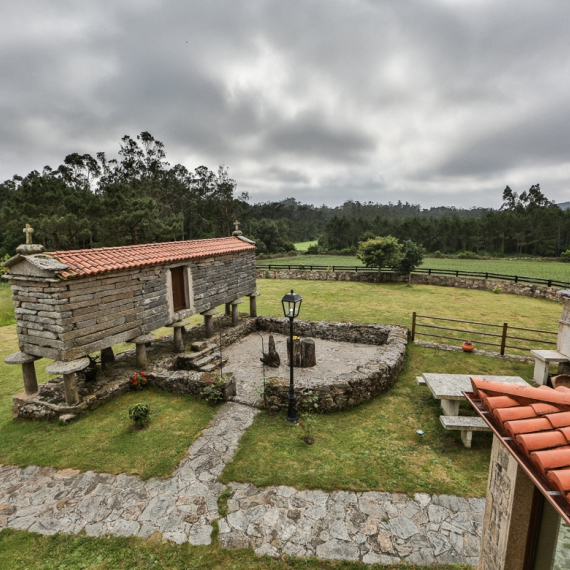 Hórreo y lareira